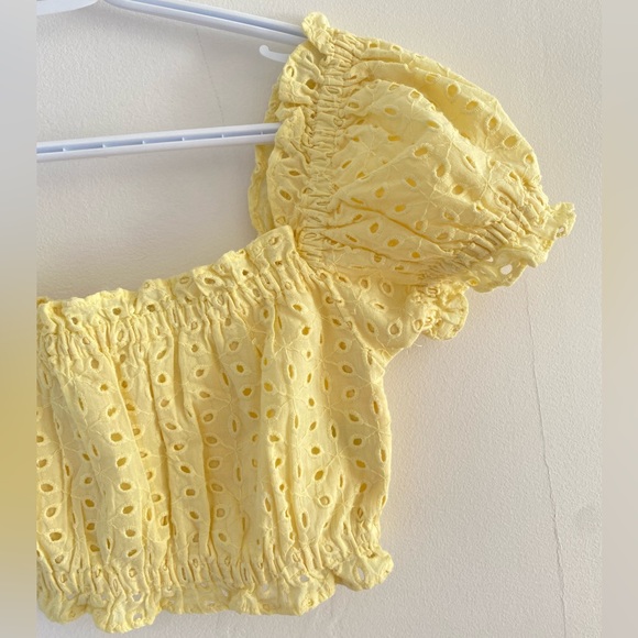 ARITZIA SUNDAY BEST Cropped Eyelet Top - Picture 5 of 5